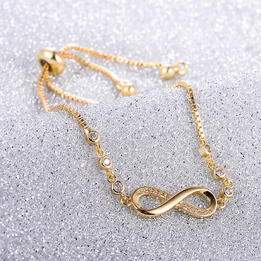 Premium Fashion Bracelet for Daily Wear by Prionori